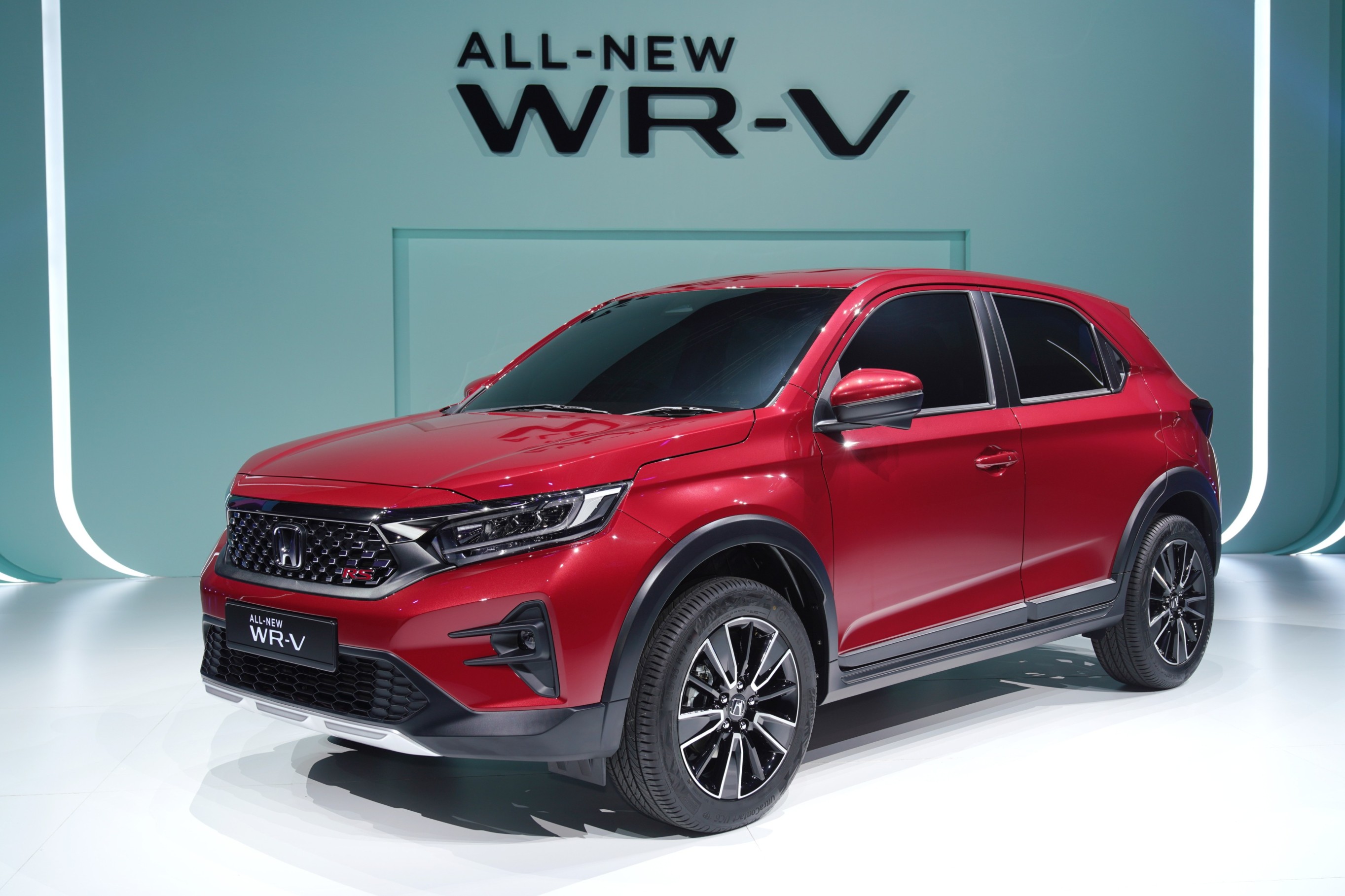 The All-New WR-V Arrives In Style To Ride The New Wave Of The Small SUV Segment - thumbnail