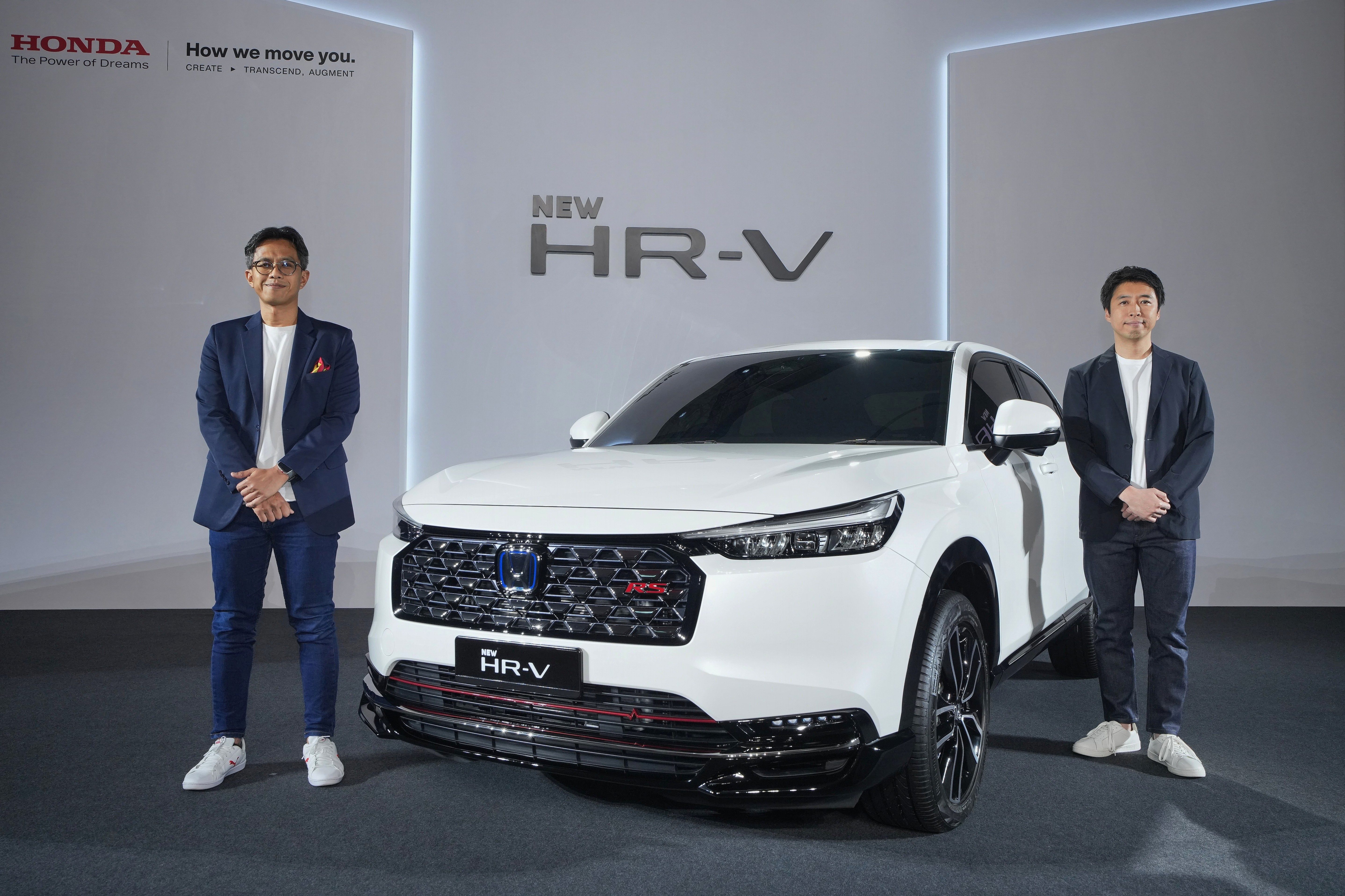 (From right) Mr. Narushi Yazaki, Managing Director & Chief Executive Officer of Honda Malaysia Sdn. Bhd. and Ir. Sarly Adle Sarkum, President & Chief Operating Officer of Honda Malaysia Sdn. Bhd. at The Launch of The New HR-V.